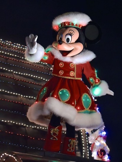 TDL】新「エレクトリカルパレード」リニューアル後初のクリスマス限定