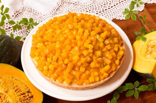 【キル フェ ボン】「カボチャのブリュレ」piece 1,090円、whole (21cm) 8,726円