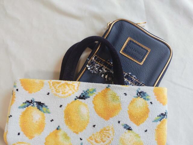 小さめバッグにも