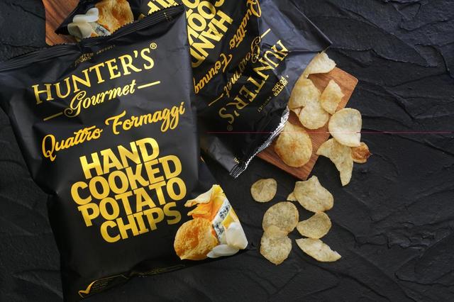 「ハンターズ クアトロフォルマッジフレーバーポテトチップス」125g
