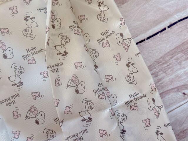 マチ幅が広めで、コンビニのお弁当やスーパーの食品トレイなどもラクラク入ります！