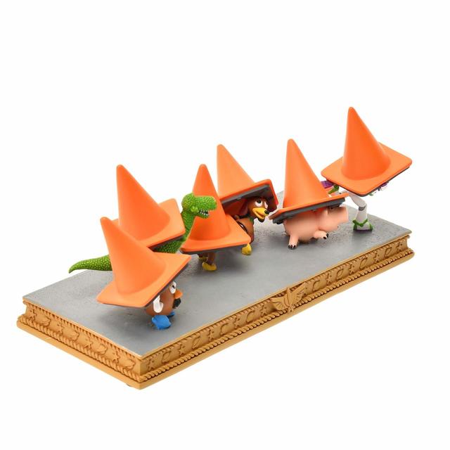 フィギュア 8,800円