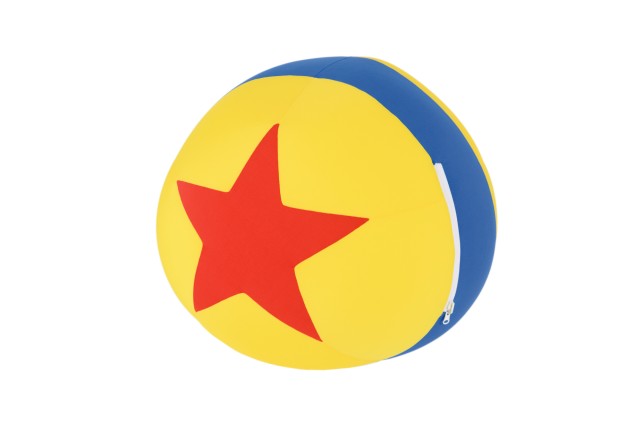 クッション 11,000円|サイズ:直径約48cm|販売店舗:東京ディズニーリゾート・トイ・ストーリーホテル内ディズニーショップ「ギフト・プラネット」