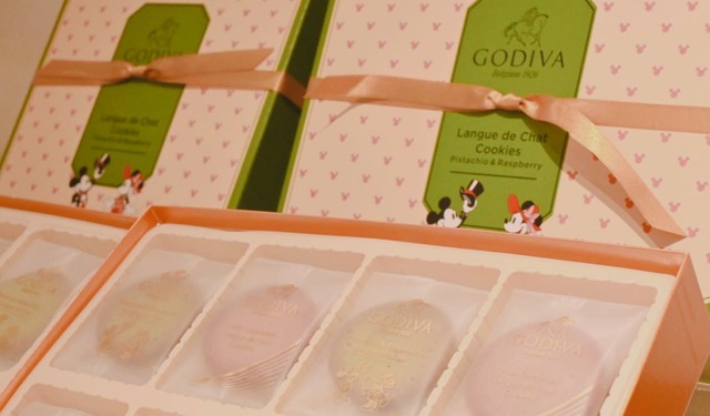 【ゴディバ】「ピスタチオ＆ラズベリーラングドシャクッキー アソートメント」2種類のクッキーの詰め合わせ