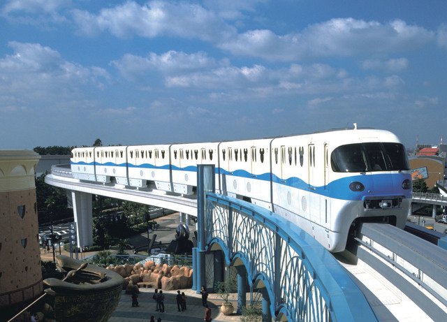 2001年7月27日　「ディズニーリゾートライン」開業