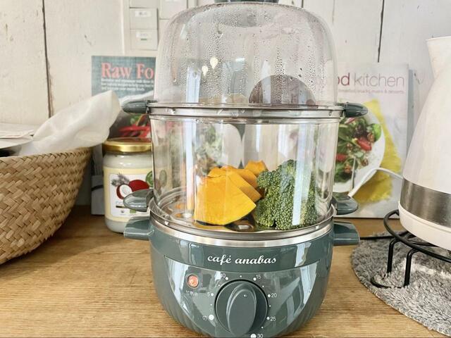 【ANABAS　スチームクッカー】2段で使用する際は上段の方が蒸す威力が弱めになるため、硬い食材は下段に