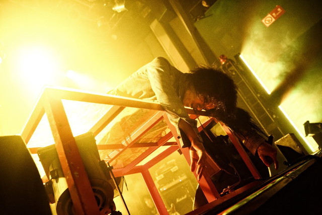 DEZERT　　撮影：小林裕和