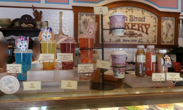 香港ディズニーランドグッズ　20周年ドリンク(48HKD)お顔シール付き