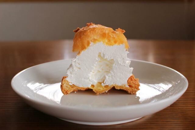 【ロピア　シュークリーム　4個　999円】クリームたっぷり！