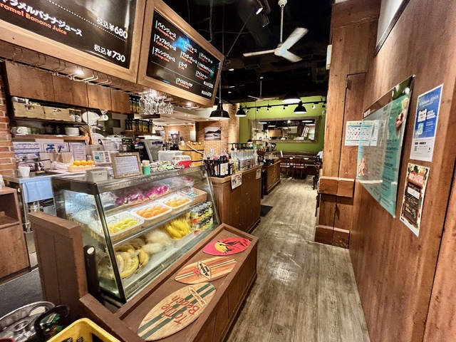 【&RRainbow JOINUS】店の入口。ここで朝食代を払ってから席に着き、ヴュッフェを利用するスタイル