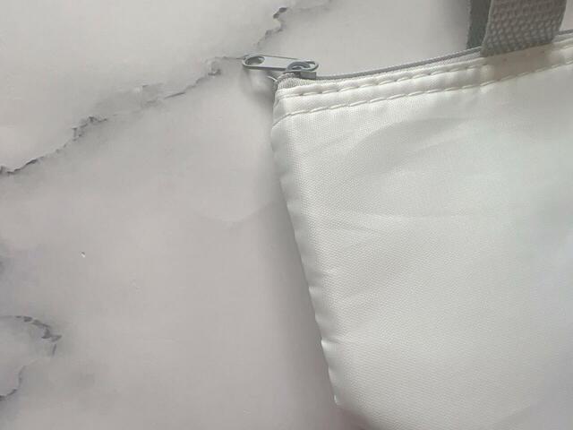 素材はポリエステル