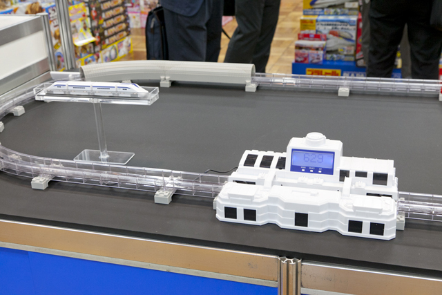 【バラエティ】部門2位 リニアライナー 超電動リニアL0系スペシャルセット／35000円／タカラトミー