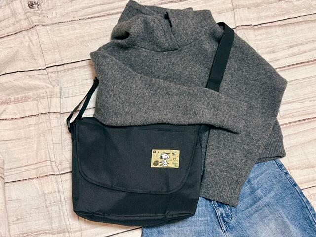 デニムコーデにはメッセンジャーバッグで♪