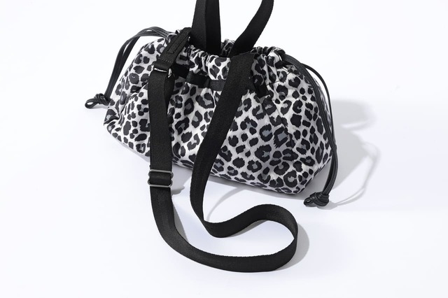 【レスポートサック「E/W City Drawstring Bag」】取り外し可能なショルダー付き