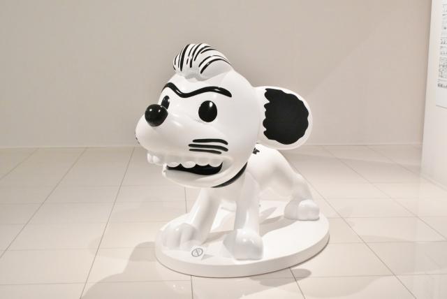 お面をかぶっているスヌーピー!