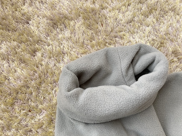 【ワークマン Loose Fit M フリースタートルネック】タートルネックを2つに折ると、カチッとした印象に