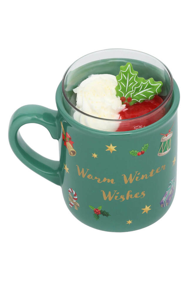 練乳ムース＆ベリーゼリー、スーベニアカップ付き 1,200円｜東京ディズニーリゾート「ディズニー・クリスマス」スペシャルメニュー｜販売店舗：東京ディズニーランド「スウィートハート・カフェ」、東京ディズニーシー「ザンビーニ・ブラザーズ・リストランテ」｜発売日：2024年11月8日（金）〜12月25日（水）