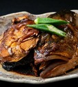 「本日のアラ煮」<価格:690円(税込)>【本マグロが入った豪華刺身が食べ放題!話題の「漁港食堂 」が、西中島にオープン!6月中は「鰹のタタキ」を380円で提供!】