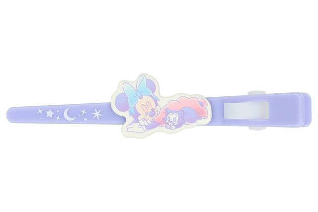 ヘアクリップ 900円|東京ディズニーリゾート ミニーマウスのリラックスタイムグッズ|販売店舗:東京ディズニーランド「ホームストア」、東京ディズニーシー「ヴィラ・ドナルド・ホームショップ」|発売日:2026年6月25日(木)