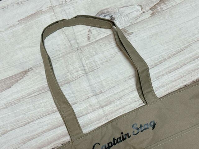 持ち手は長めなので、肩がけがラクラク可能