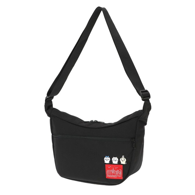 【Manhattan Portage「ちいかわ」コレクション】「DUET SHOULDER BAG 500D CORDURA CKW26」¥15,400（サイズ：W33.5×H19×D12cm）