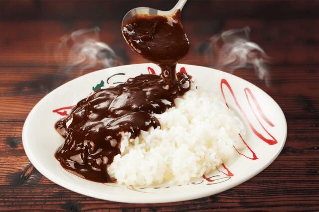 「黒カレーライス」<期間:2025年6月6日オープン>【関西発祥のファミリーレストラン「トマト&オニオン 上福岡店」が埼玉に初上陸!2025年6月6日オープン!】