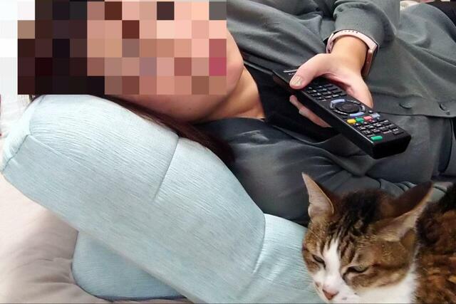 【カインズ カバーが洗える背もたれイス Lepoco】布団の上で横向きにもたれかかるときもラクちんです♪