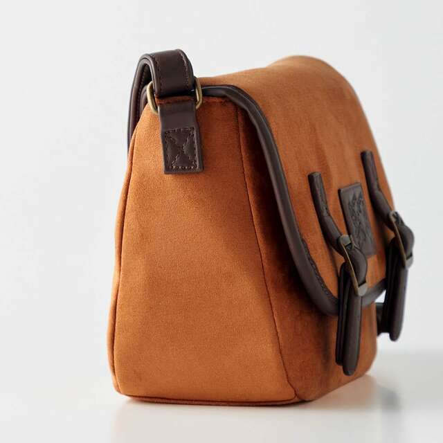 ヌバック調ショルダーバッグ「チップ&デール」|¥6,990 (税込)