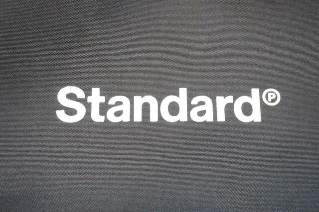 「Standard」のロゴがおしゃれ♪
