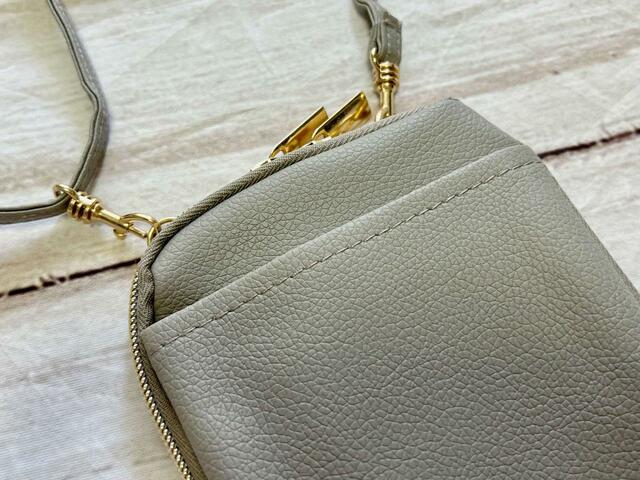 フロントにはポケットがひとつ！