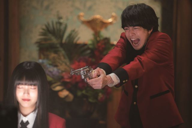 『映画 賭ケグルイ 絶体絶命ロシアンルーレット』 © 河本ほむら・尚村透／SQUARE ENIX　© 2021 「映画 賭ケグルイ2」製作委員会