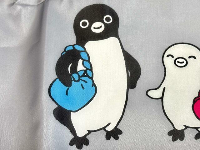お買い物を楽しんでいるSuicaのペンギンがかわいい!