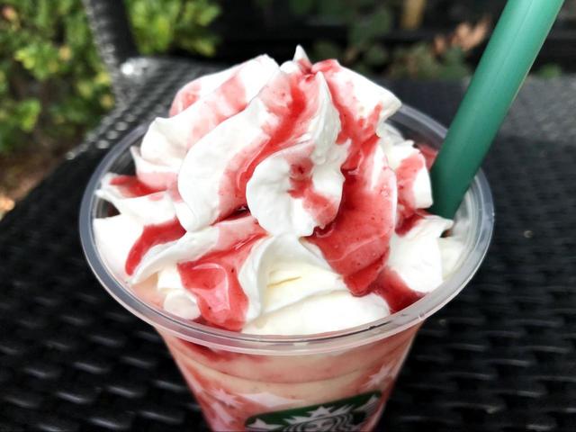 ベリー×ベリー レアチーズ フラペチーノ®