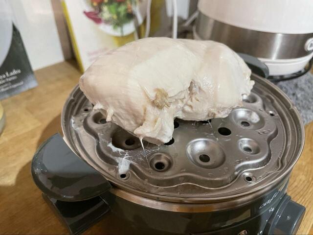 【ANABAS　スチームクッカー】スイッチを回して15分放置するだけで絶品鶏ハムが完成