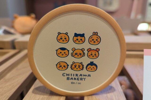 【ちいかわベーカリー】「素焼きコースター（パンなみんな）」1,100円
