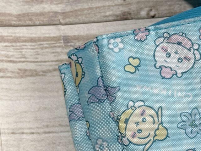 素材はポリエステル。厚手で丈夫な生地です