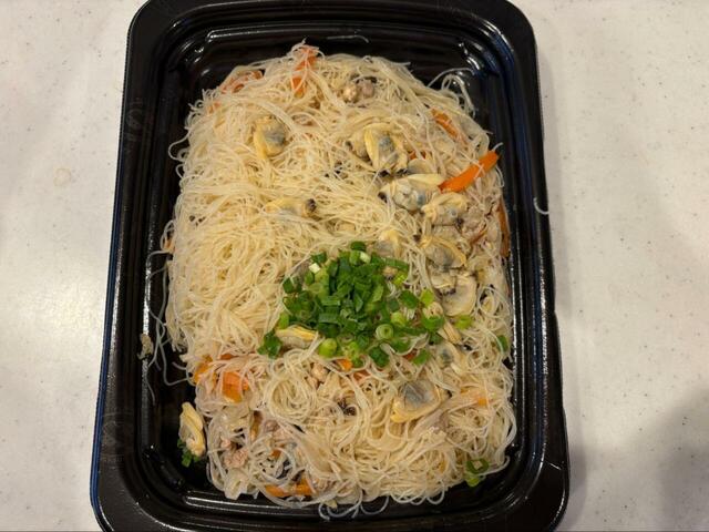 【ロピア 台湾風もり盛りあさりビーフン】具材の密度がすごすぎる◎