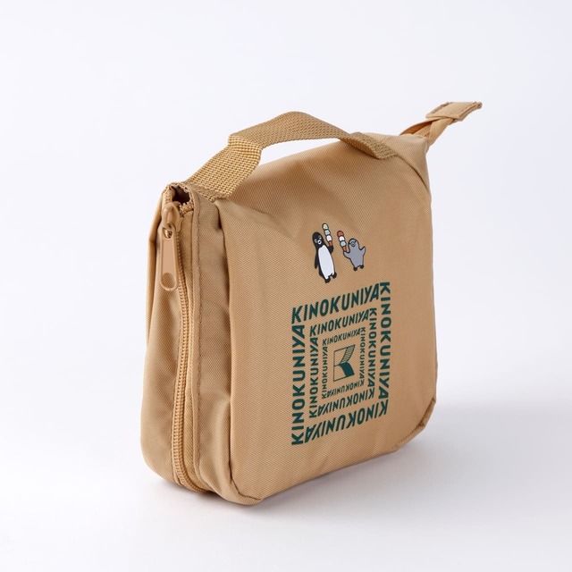 【Suicaのペンギン×紀ノ国屋】折りたたむと持ち運びに便利なハンドルつき