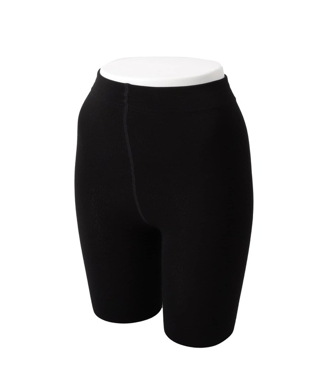 【3COINSの防寒小物グッズ売上ランキング 3位】「裏起毛タイツ」330円（税込）