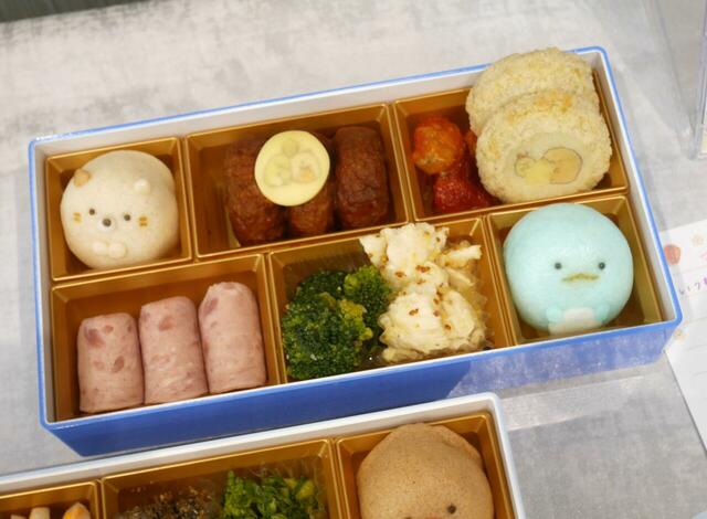 おせち・三段重「すみっコぐらし」|23,900円(税込)