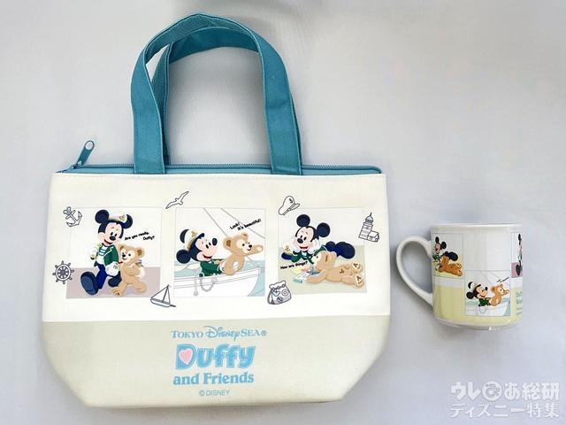 「ダッフィーのワンダフル・ヴォヤッジ」スーベニアランチケースとカップ