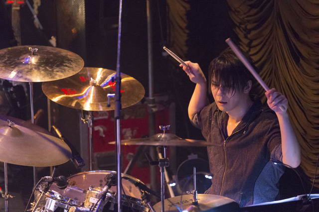 ササブチヒロシ（Dr）