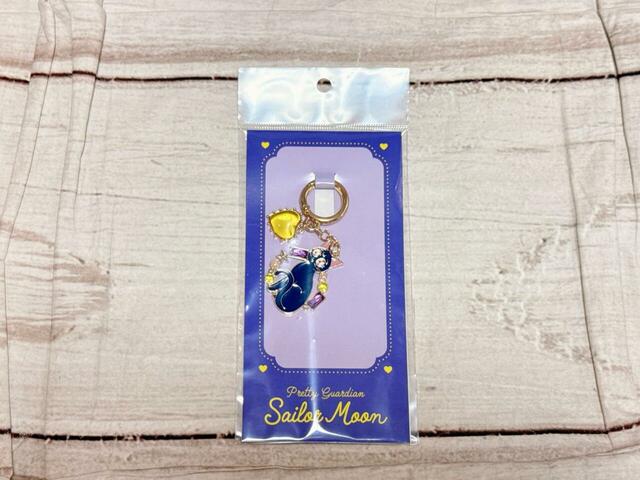 『美少女戦士セーラームーン』ローソンオリジナルグッズ「バッグチャーム ルナ」2,200円（税込）