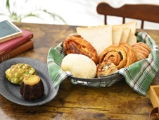 【-パン屋さんの直送定期便-花澤香菜のチアぱん】