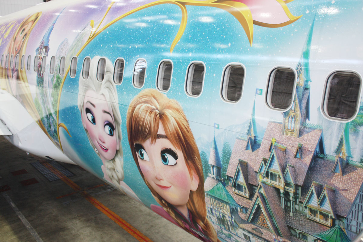 これは推せる！「ディズニーデザインのJAL限定飛行機」が乗らなきゃ損