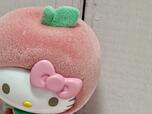 推しポイントは、着ぐるみ部分にフロッキー加工が施されているところ!