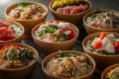 「平日ランチタイム限定 九州海鮮丼」＜期間：2025年7月22日～10月17日＞【横浜ベイシェラトンに“くまモン”がやってくる♪九州・熊本の新鮮な「馬刺し」やご当地グルメが楽しめる『九州・熊本フェア』開催】