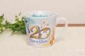 ロゴが浮き出るっ♪「東京ディズニーシー20周年」記念“スーベニアカップ＆プレート”