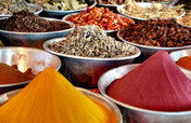 味の決め手は約20種類以上のスパイス