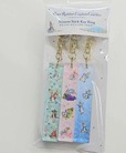 【ピーターラビット イングリッシュガーデン】スティックキーホルダー（3種セット）　2,000円